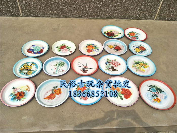 Folk custom old objects nostalgic collection old tea tray old enamel tea tray cultural leather enamel tea tray leisure farm retro decoration