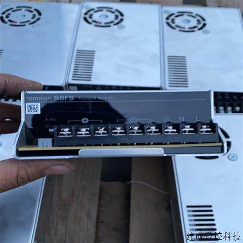 협상 가능한 Omron S8FS-C35048 전원 공급 장치 99 총 16 개 유닛 협상 가능한 Omron S8FS-C35048 전원 공급 장치 99 총 16 개 유닛