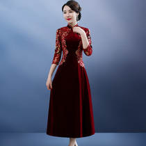 Xi mother-in-law embroidered gold velvet modified Cheongsam dress Wedding party Wedding ceremony Mother-in-law dressed in a large skirt Noble woman