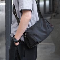 Trendy all-match small bag shoulder messenger bag mens bag casual simple backpack Korean fashion messenger bag light cross bag