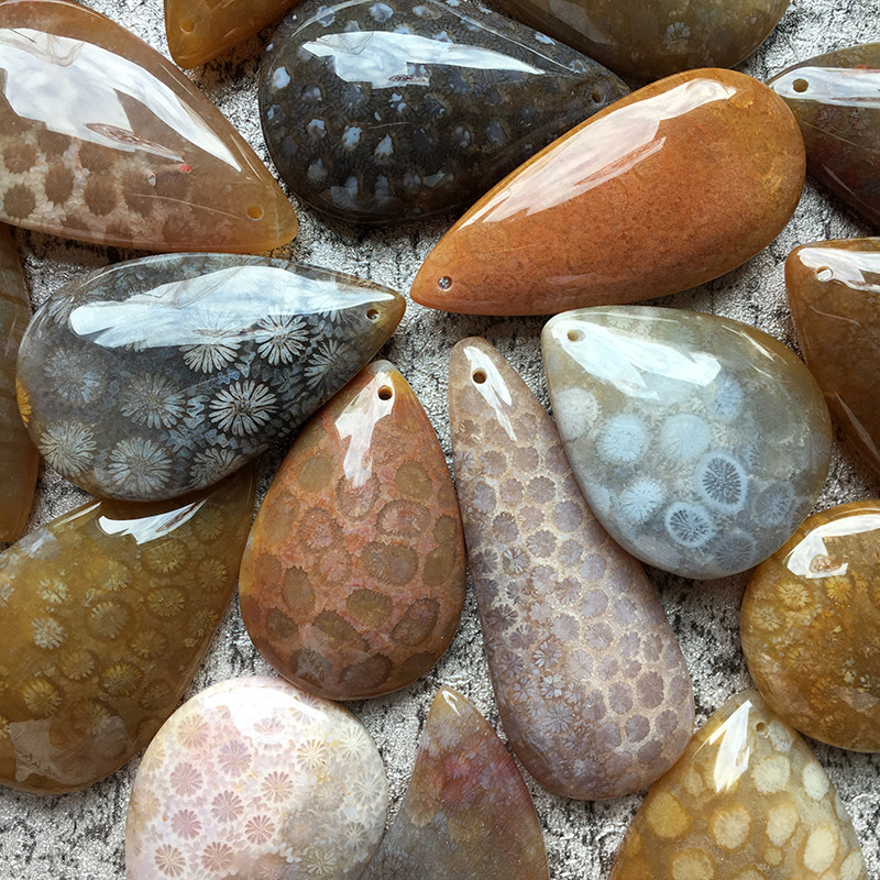 销售冠军现货天然菊花珊瑚玉化石冰种水滴挂件吊坠毛衣链男女满花