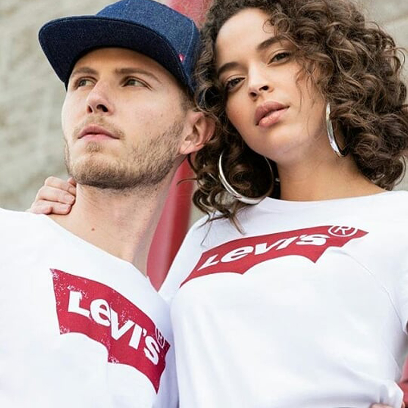levis t shirt couple