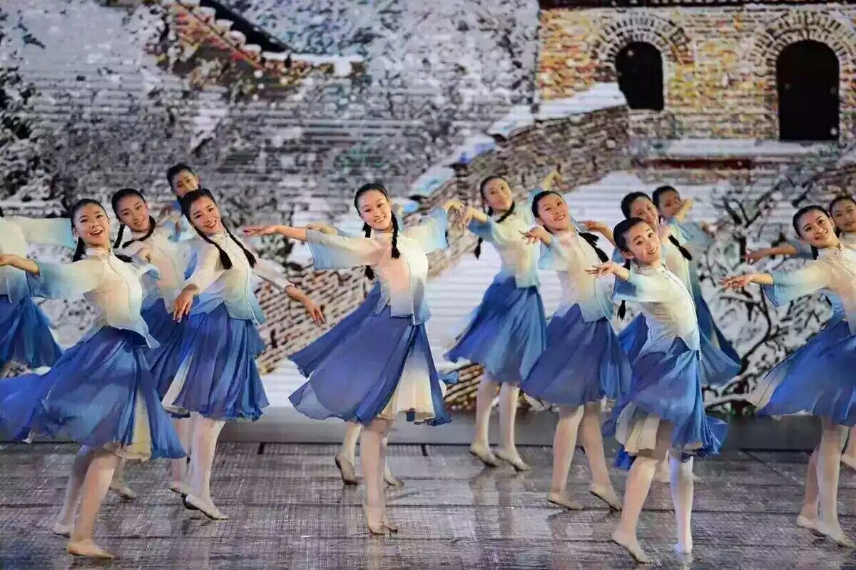 民国学生舞蹈沁园春雪演出服民族追忆1911表演服五四青年舞蹈女群