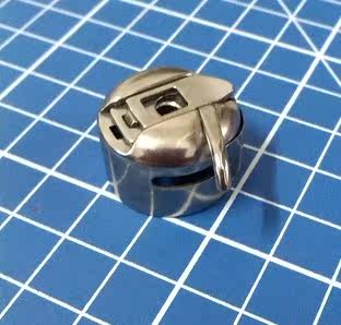 兄弟胜家飞跃梭壳 家用多功能电动缝纫机配件 梭壳 梭子套 线芯套