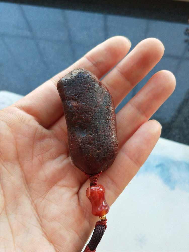 波罗的海琥珀蜜蜡原石手把件 天然原矿白蜡 鸡油黄吊坠 保真包邮