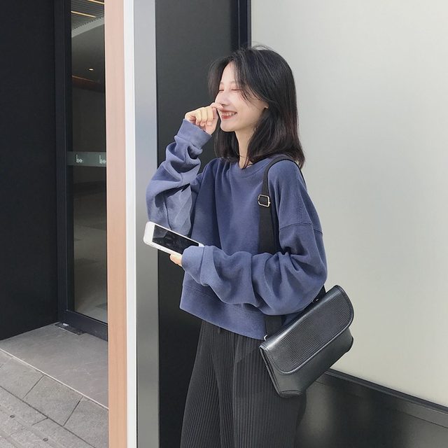 2020 autumn and winter new Korean version of the small man plus velvet thickening capless high waist short sweater women loose top ins 2020 autumn and winter new Korean version of the small man plus velvet thickening capless high waist short sweater women loose top ins