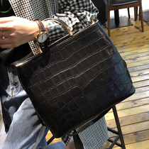 Bag Pack woman 2021 new crocodile tattooy handbag female autumn winter 100 lap retro genuine leather black large capacity womens bag