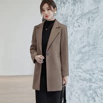 Hepburn style temperament small woolen coat womens autumn and winter 2021 New Korean version of medium long woolen coat