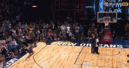 我大概是看了一场假的扣篮大赛.