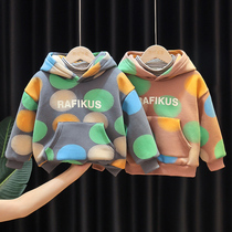 Boys winter clothes thick clothes 2021 autumn and winter Korean Baby Baby foreign gas plus velvet polka dot hooded top tide