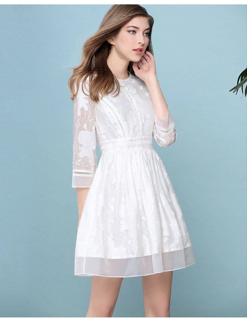 欧根纱裙子也能霸气外露