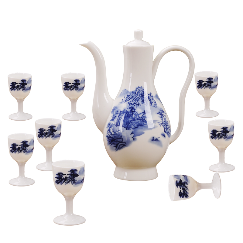 Jingdezhen ceramic wine suits for Chinese antique traditional wine poured wine bottle goblet liquor cup. A small handleless wine cup wine bottles