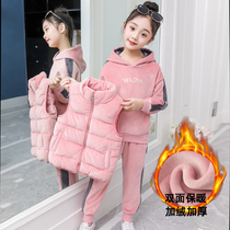 Girls 2021 new autumn and winter plus velvet padded set medium and big child golden velvet sweater foreign sports three-piece set