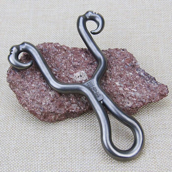 正品黑金藏羚羊钛钢弹弓超硬不出坑车碾不断440c不锈钢金属弹弓