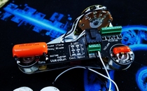 Fen-Dst Electric Guitar Upgrade Free of welding circuit 5 Gears Sound 3 Tranches Mini Cut of 13 Sound Color Changes