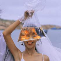 Creative wedding childrens photography props simulation goldfish tropical fish travel shooting location photo small fresh hand holding fake fish