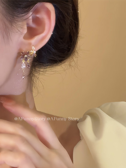 귀 클립과 함께 보라색 꽃 재미있는 이야기 슈퍼 요정 레트로 보라색 꽃 귀걸이 작은 술 모기 회전 판 귀 클립과 함께 보라색 꽃 재미있는 이야기 슈퍼 요정 레트로 보라색 꽃 귀걸이 작은 술 모기 회전 판