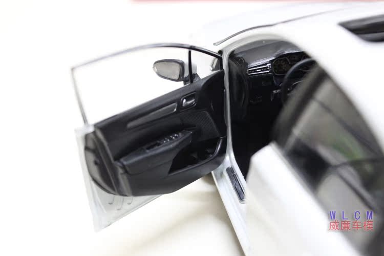 Модель машины OTHER CITROEN C4 1:18 Модель машины OTHER CITROEN C4 1:18