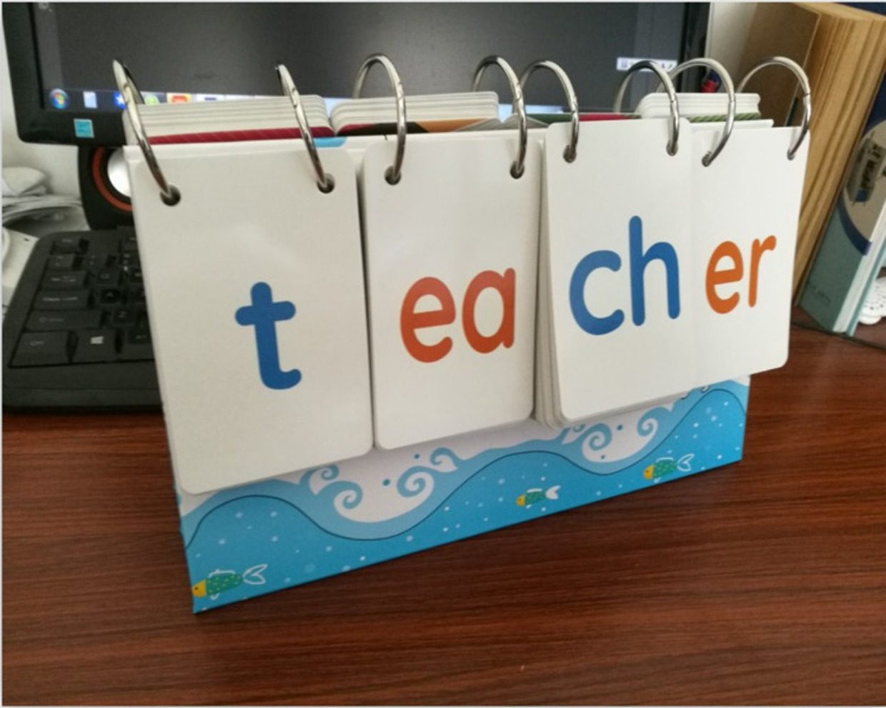 英语自然拼读台历翻翻卡26英文字母小学phon