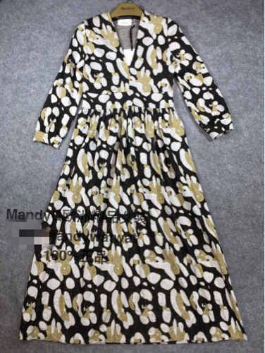 春装新款意大利vicolo金色花纹v领长袖高腰连衣裙女装时尚甜美