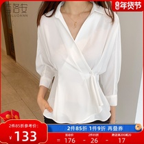 Bailuoan seven-point sleeve careful machine shirt Womens Spring new fashion temperament Joker waist shirt solid color top