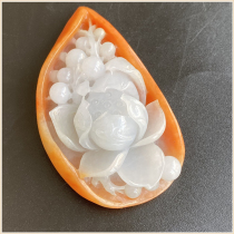 Jade red feuds yellow feuds pendant lotus lotus flower Flower Butterfly Love flower blossom rich pendant a picture of a variety