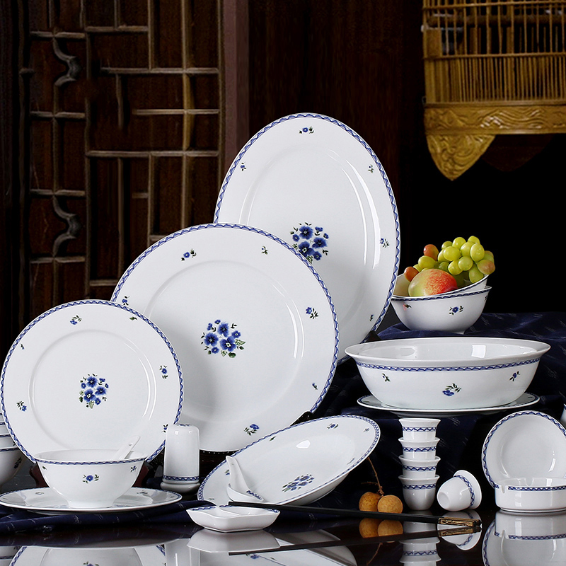 Red porcelain ceramic tableware suit which Chinese blue and white porcelain tableware Han Guoju jingdezhen porcelain bowl