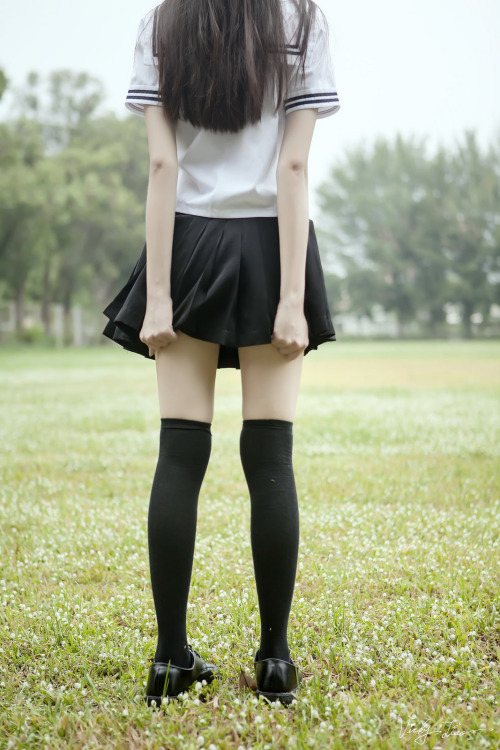 呆酱私藏大波学生妹的绝对领域,学生妹子清新可爱,欲语还休!