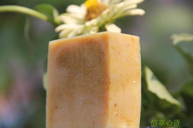 ສະບູ່ບໍ່ເພີ່ມ 100g calendula olive oil cold process handmade cleansing soap ສະບູນົມແບ້ສົດ ຊ່ວຍໃຫ້ຜິວຊຸ່ມຊື່ນ ແລະ ຟື້ນຟູຜິວ