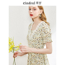 Hee 2021 summer new skirt women beige floral V-neck dress lace lace waist slim temperament