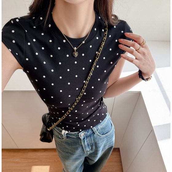 Korean pure cotton design polka dot small round neck straight shoulder short-sleeved T-shirt for women slim inner bottoming shirt top for women
Korean pure cotton design polka dot small round neck straight shoulder short-sleeved T-shirt for women slim inner bottoming shirt top for women
