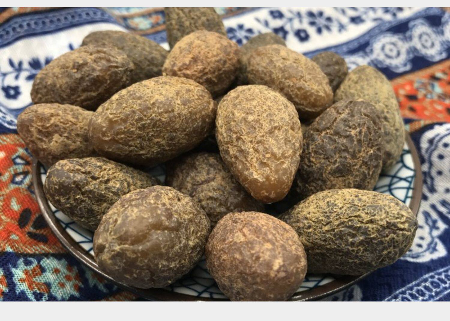 鸡公榄鸡公福 七十二家房客广州上下九橄榄甘草榄飞机榄怀旧零食