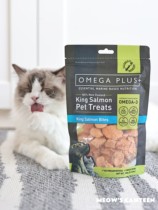 A Meow New Zealand salmon Crown omega Plus small fish dried Emperor salmon fish pieces cat and dog snacks