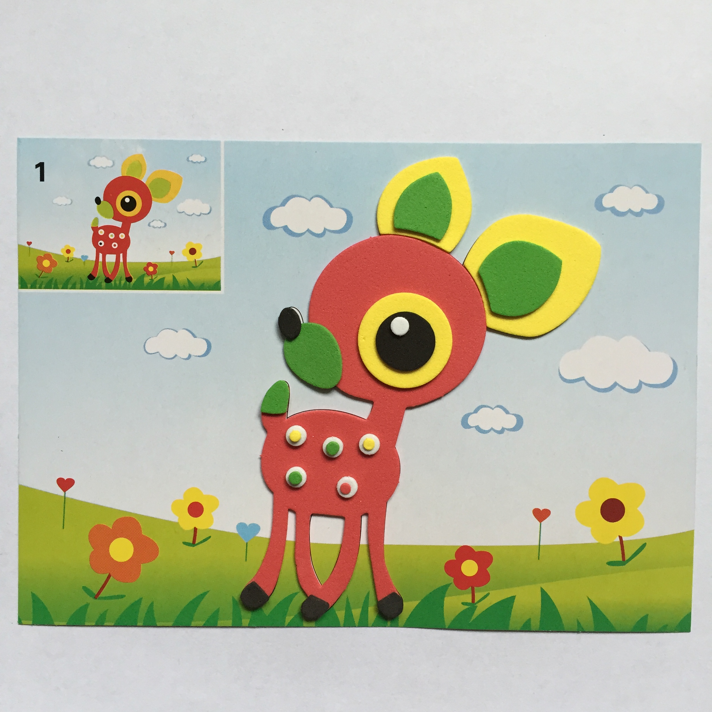 宝贝介绍:本公司新推出这款手工立体贴画,EVA材质鲜艳不掉色,立体感超强,动物卡通图案生动并且充满童真,更能吸引孩子的动手制作兴趣。无需任何工具就能拼建,培养孩子的动手能力,在粘贴过程对颜色加强认知。每款都配有参照彩图,通过看样图,孩子会分析各剪贴块的摆放层次,大小粘块的前后次序,在创作的过程中锻炼耐心,培养立体空间组合概念和逻辑思维。