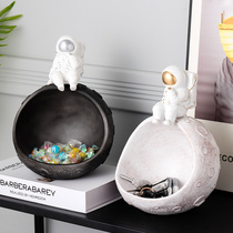 Creative astronaut porch key storage ornaments Nordic living room shoe cabinet soft decoration wine cabinet astronaut fruit plate