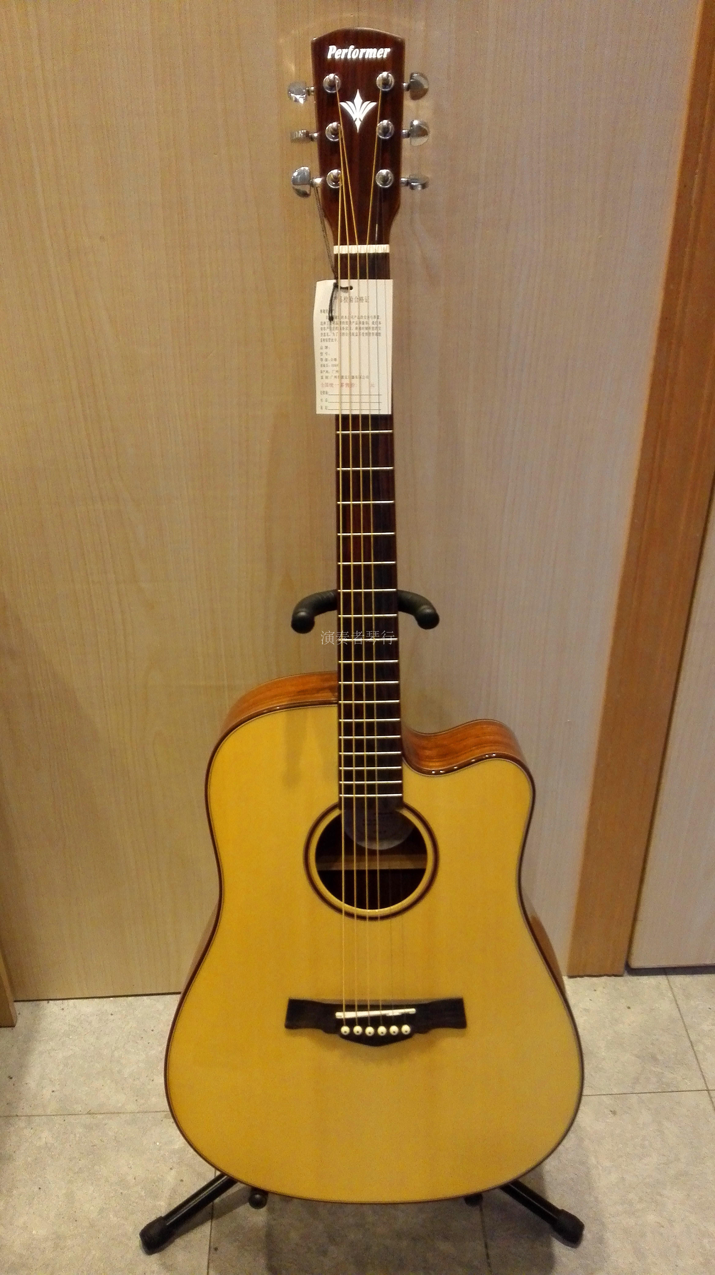 演奏者performer 初学夹板吉他 x-300c 41寸 亮光 缺角