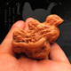 Wenwan Walnut Wild Alien Lion Head Bird 공식 모자 변형 된 만다린 오리 손잡이 조각 오리지널 컬러 평화 비둘기 쌍 Wenwan Walnut Wild Alien Lion Head Bird 공식 모자 변형 된 만다린 오리 손잡이 조각 오리지널 컬러 평화 비둘기 쌍