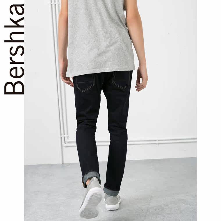 Bershka 基本款修身牛仔裤 05286251