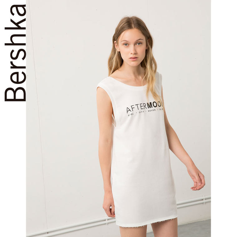 Bershka Bershka 花朵文字印花连衣裙 06467016