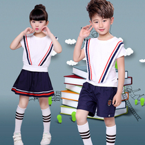 61 childrens back with pants choral suit The new primary and middle school uniforms have been served with a poetry recital of the great chorus performance