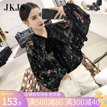 Chiffon shirt womens design sense niche spring 2021 new lantern sleeve large sleeve shirt Korean version loose floral top
