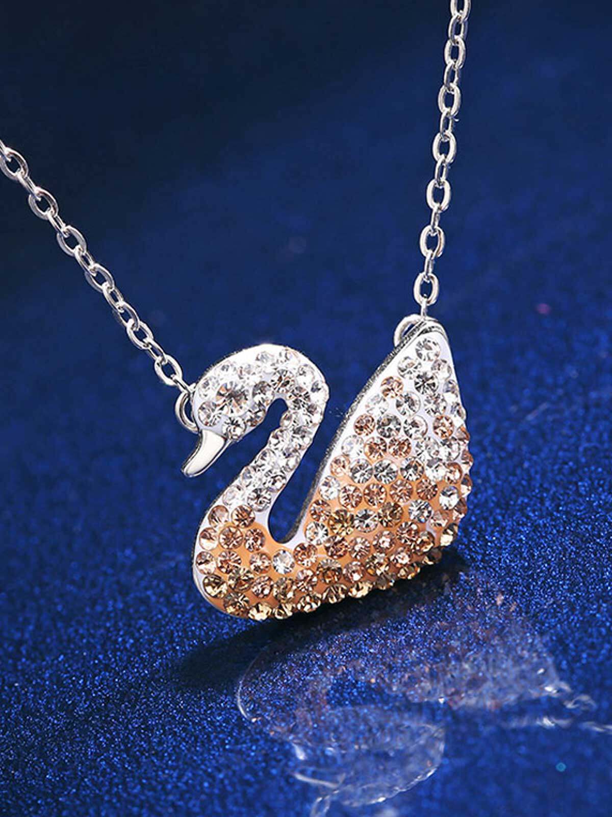 blingbling~~~~ 非常闪的一款项链了,大牌风范,精细做工,送给最爱的