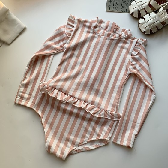 Girls swimsuit new Nordic style ins baby sun protection long-sleeved one-piece swimsuit beach hot spring quick-drying swimsuit
Girls swimsuit new Nordic style ins baby sun protection long-sleeved one-piece swimsuit beach hot spring quick-drying swimsuit