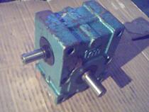 Disassembly Japan imported Tsubaki 1:10 worm gear reducer worm gear reducer TM13E10B TM13E10A