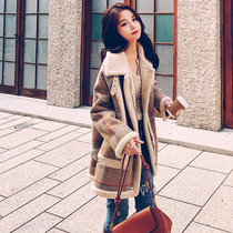 Fur integrated lamb wool plaid thickened padded jacket womens 2020 new mid-length Korean style loose padded jacket