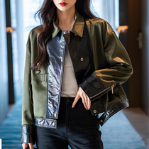 Leather clothing 2021 new womens sheep leather splicing acetic acid leather jacket black and white contrast reflective leather small fragrant wind