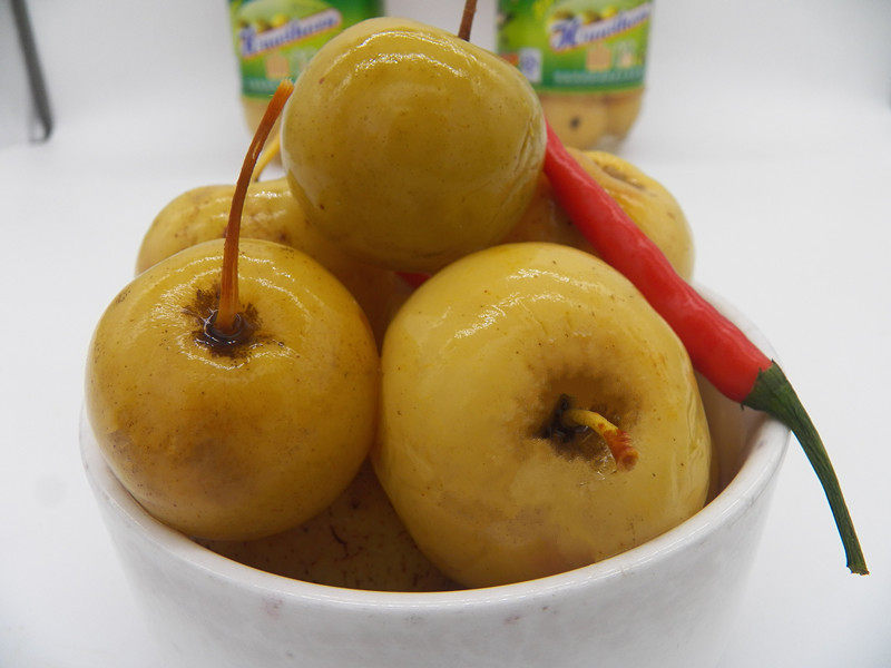 1瓶包邮广东信宜特产水泡山楂果新鲜甜脆山楂水果罐头休闲零食