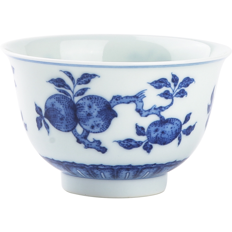 Three frequently hall of blue and white porcelain cups master cup single CPU jingdezhen ceramic kung fu tea pu - erh tea sample tea cup TZS283