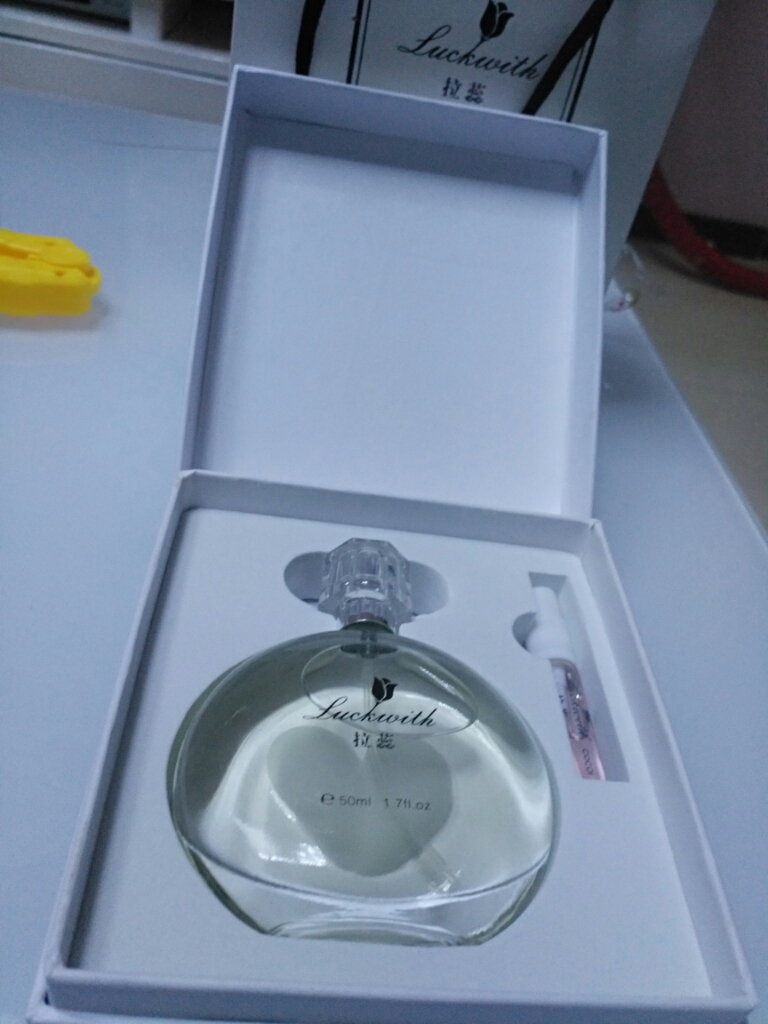 拉蕊女士持久淡香香水怎么样?效果如何多少钱啊,使用一周后效果,第6张 拉蕊女士持久淡香香水怎么样?效果如何多少钱啊,使用一周后效果,第6张