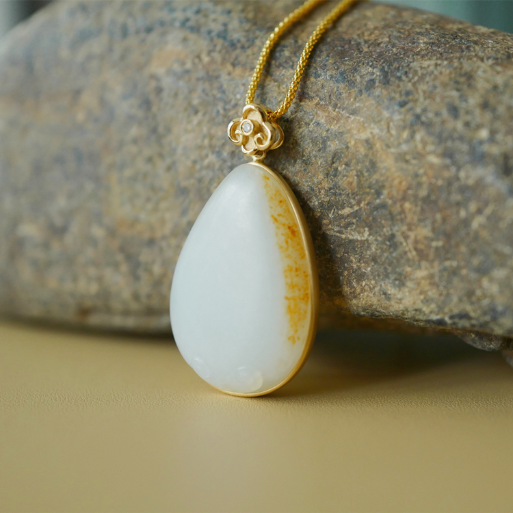 瑜玉 新疆和田玉籽料如意玉佩吊坠 水滴造型 大气温婉